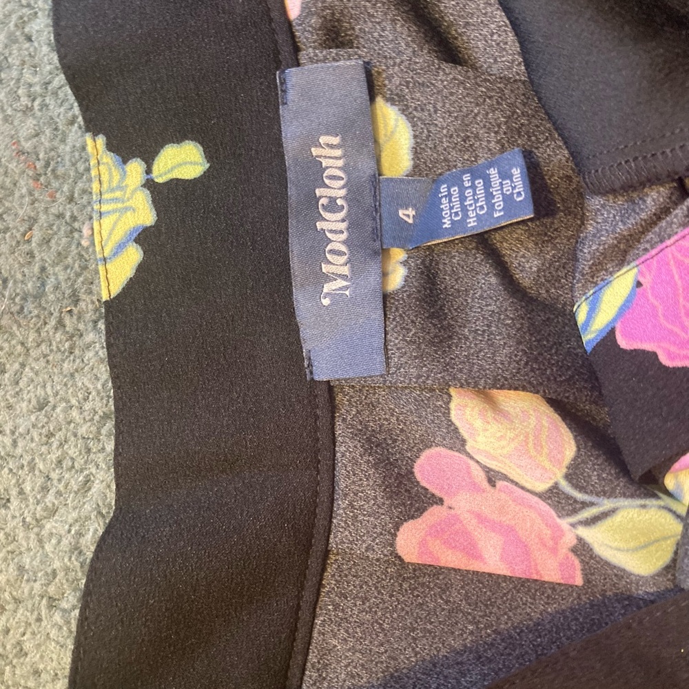 Adorable ModCloth midi skirt! - Picture 5 of 6